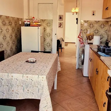 Vladan's شقة Peraía