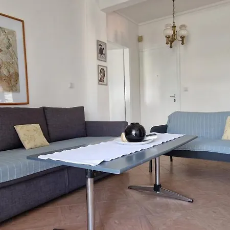 Vladan's شقة Peraía